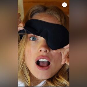 Afterspa Ultra Light Sleep Mask, Allows complete freedom to blink, adj. straps